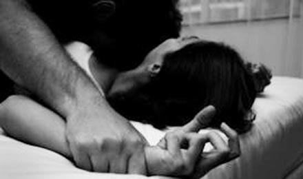 Girl gang raped, Girl gang raped Delhi, Delhi Girl gang raped, medical student Gang Raped